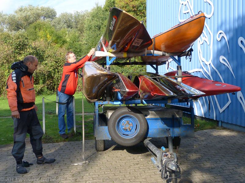 Aufladen der Boote am Bootshaus WV Süderelbe